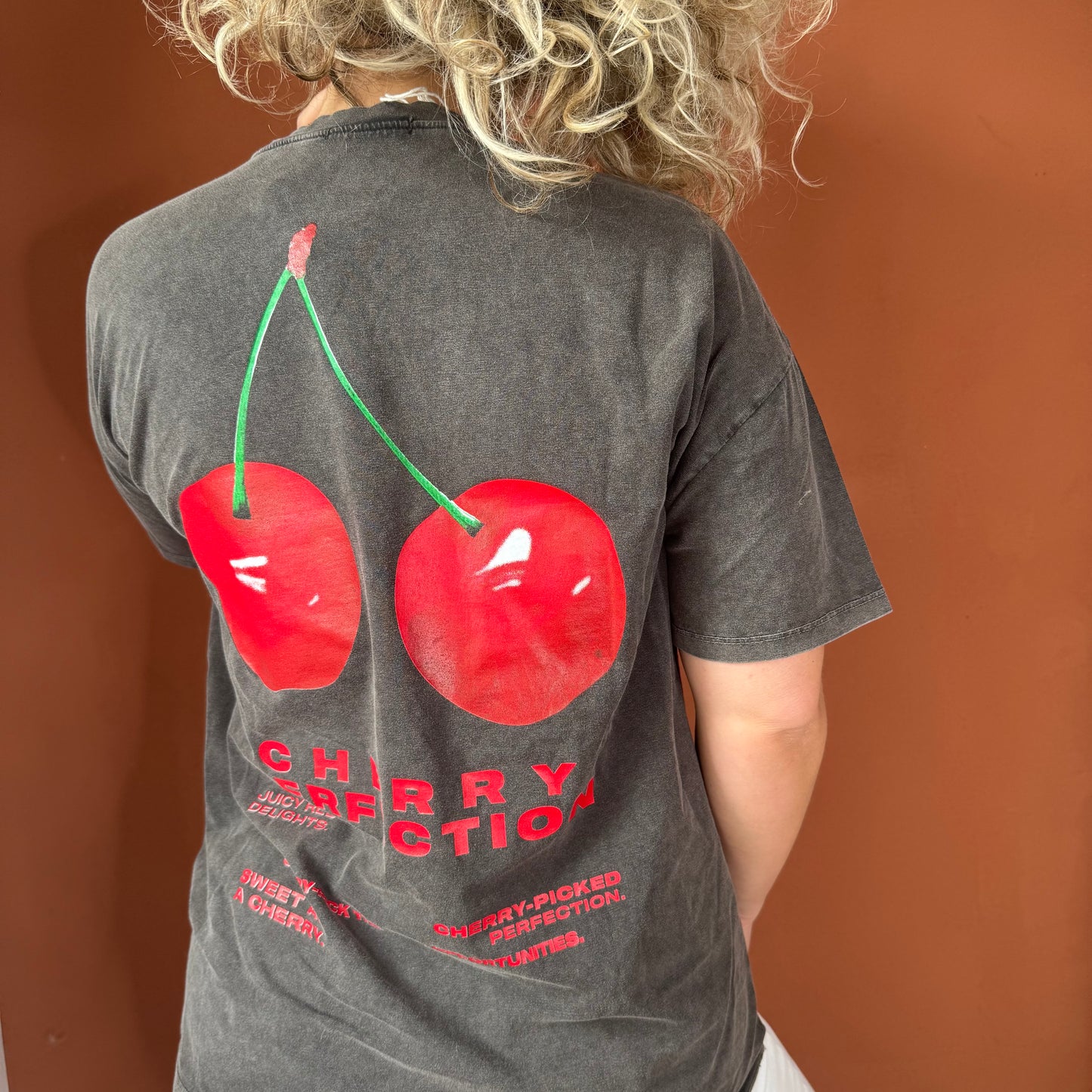 Tee-Shirt Noir Délavé RUBY