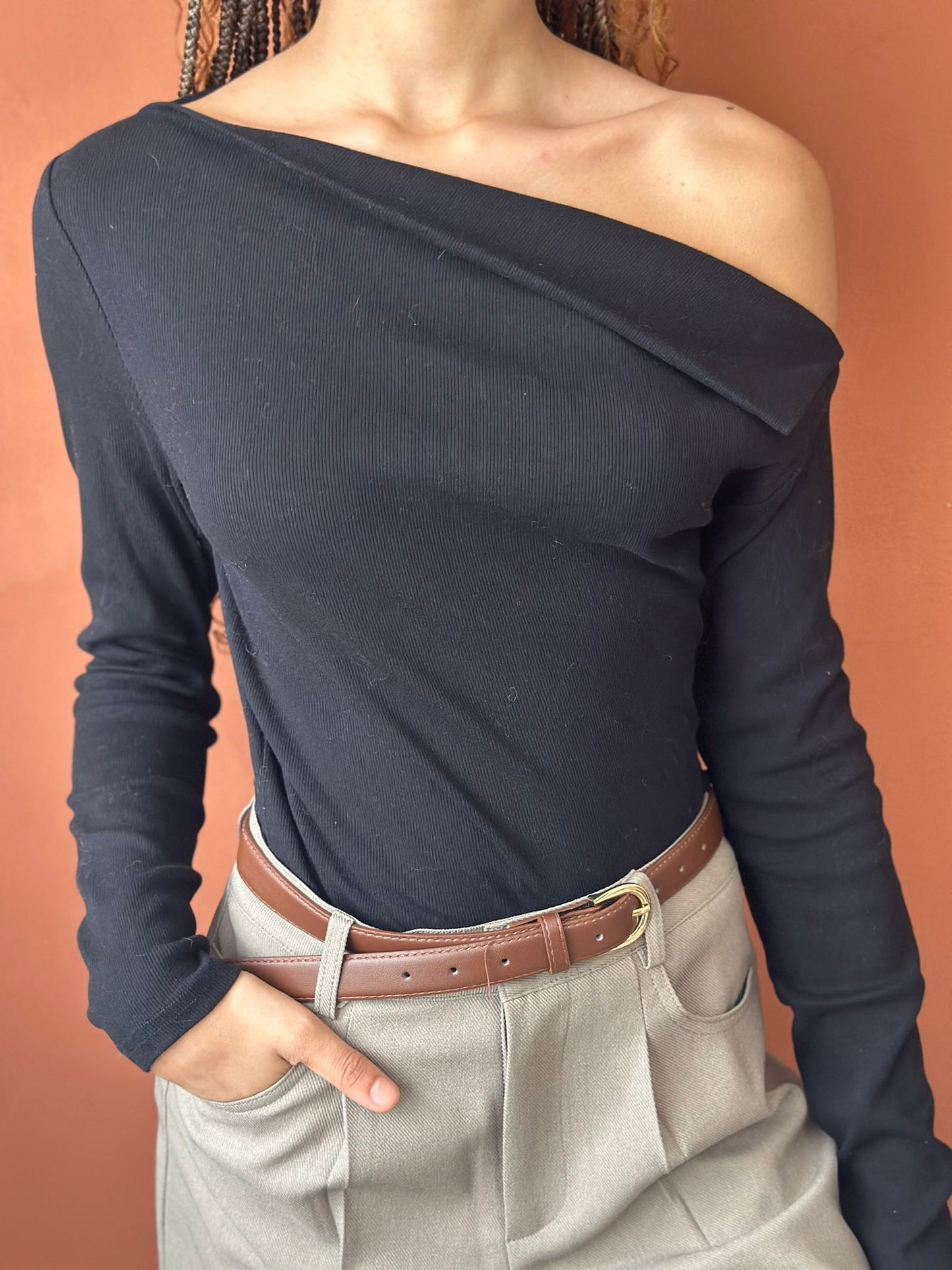 🖤 Haut Manches Longues – L’Allure Iconique