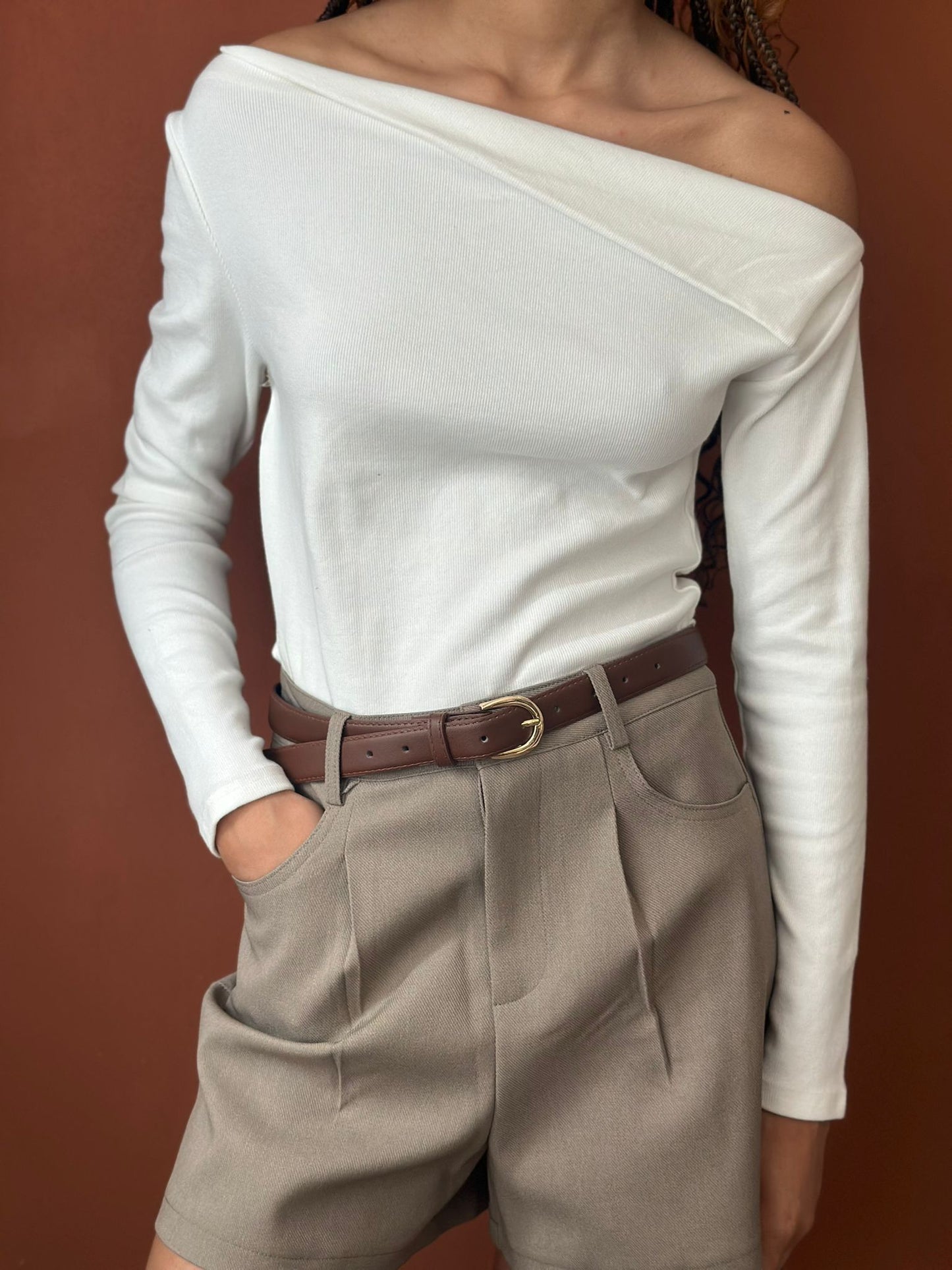 🤍 Haut Manches Longues  – La Pureté Élégante